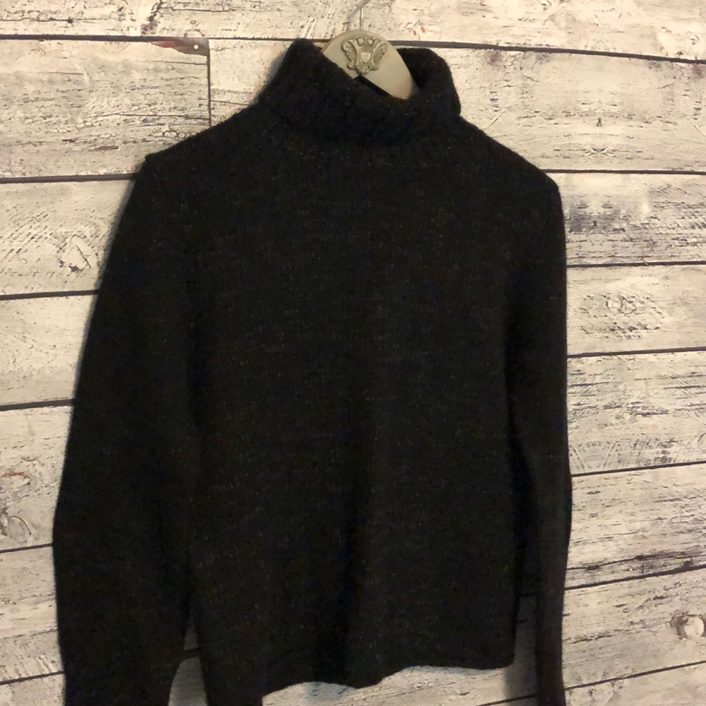 Gap turtle neck sweater